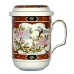 Porcelán teásbögre 330ml BIG TEA 4 féle mintával, peremes tetővel + fém szűrővel